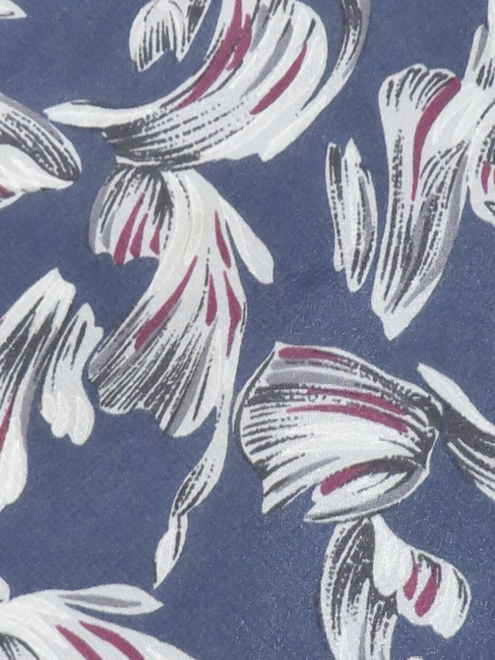 Oscar de la Renta Tie Blue Grey Floral Silk Necktie Vintage Couture 59x3.5 OS